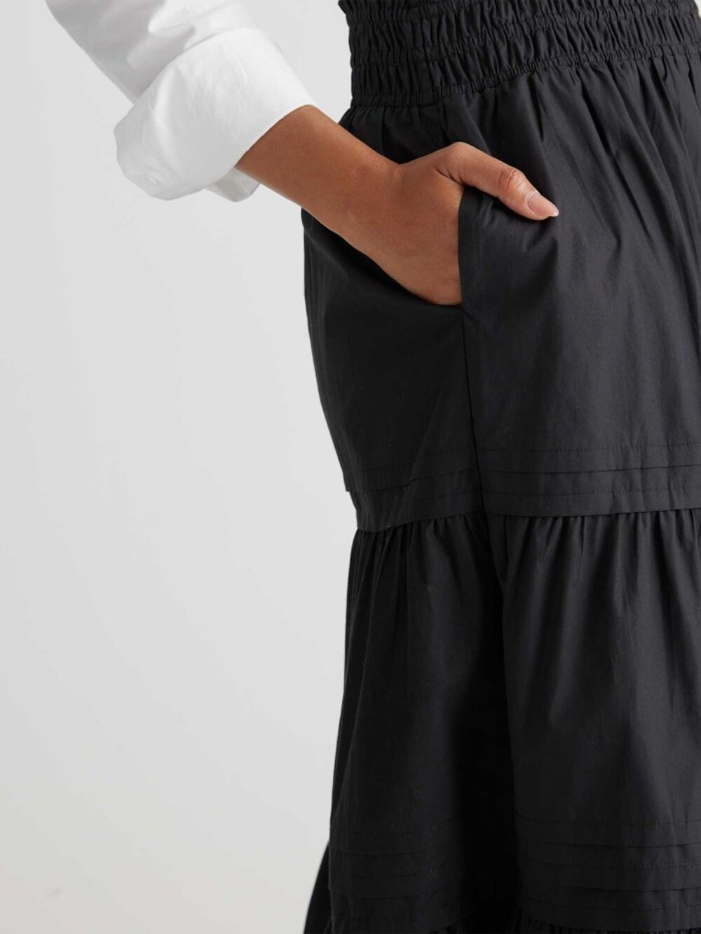 Poplin Tiered Maxi Skirt in Black - Picture 5 of 9